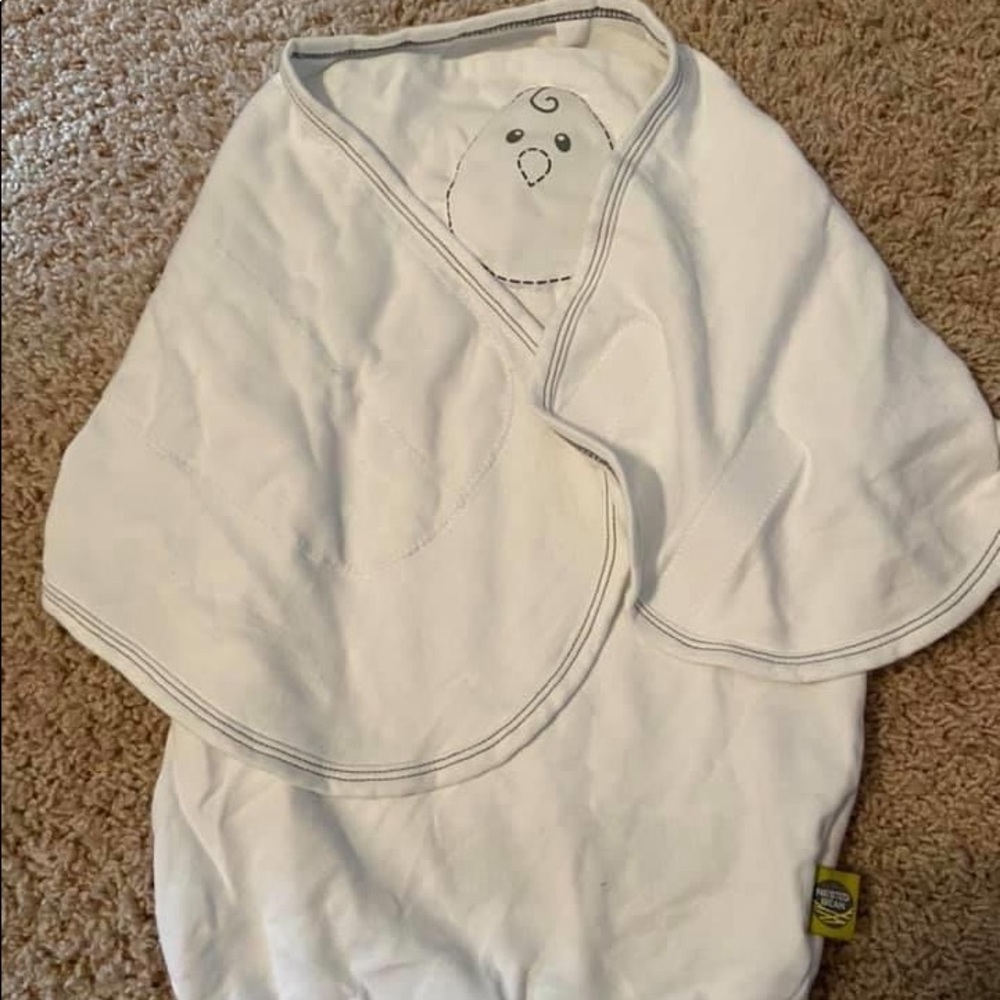 Nested bean swaddle